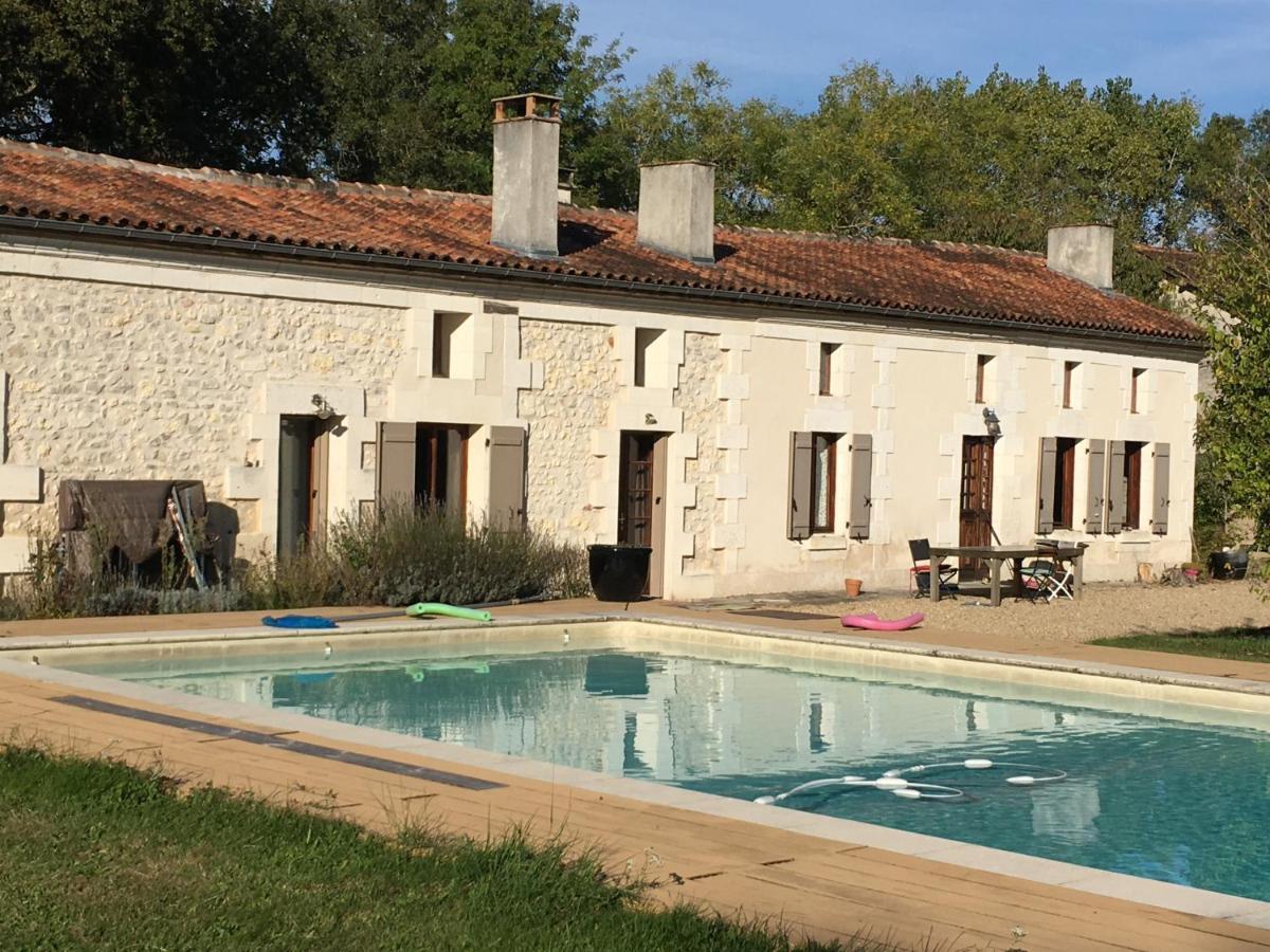 Maison Perigord Vert Piscine Et Spa La Roche-Chalais Экстерьер фото