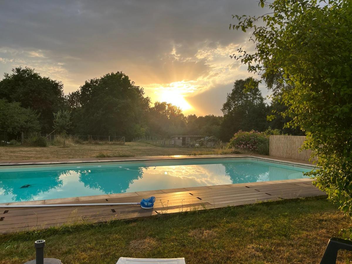 Maison Perigord Vert Piscine Et Spa La Roche-Chalais Экстерьер фото