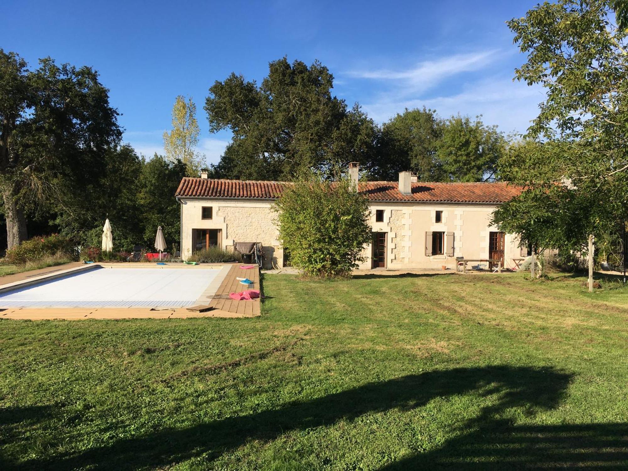 Maison Perigord Vert Piscine Et Spa La Roche-Chalais Экстерьер фото
